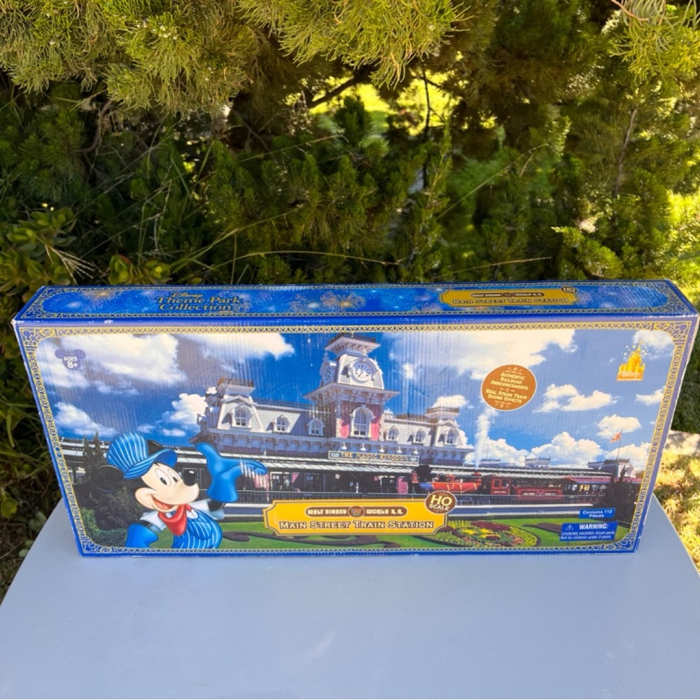 Walt Disney World Railroad RR Main Street Station Theme Park WDW HO Monorail NIB